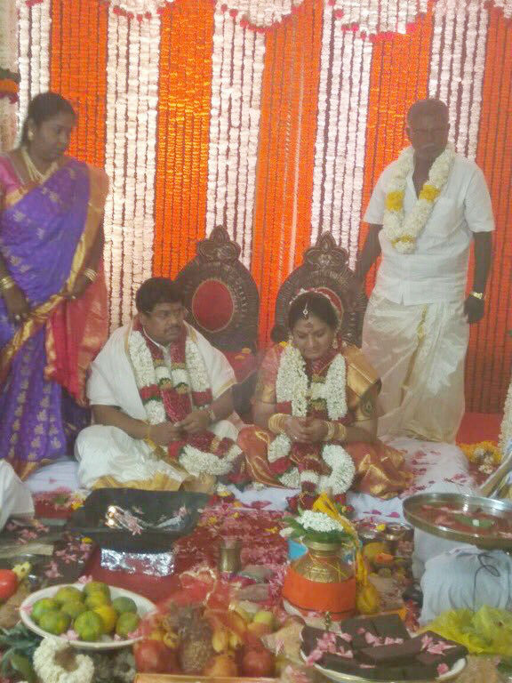 The marriage of actress Rajya Sabha MP Sasikala Pushpa and Ramasawamy was a private affair and it was attended by the couple family members and close friends. Sasikala Pushpa,Sasikala Pushpa wedding,Sasikala Pushpa marriage,Sasikala Pushpa wedding pics,Sasikala Pushpa marriage pics,Sasikala Pushpa weds Ramaswam,lawyer B Ramaswamy