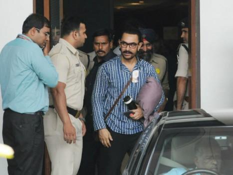 Bollywood actor Aamir Khan clicked at Bandra, Mumbai on 26th March 2018.