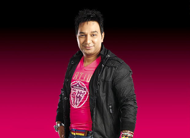5. Ahmed Khan: Bringing out the best in his actors director Ahmed Khan has left no stone unturned to expand the horizons of action levels in Baaghi 2. As a choreographer, Khan has worked with Tiger earlier for songs like “Zindagi aa raha hoon main” and “Chal wahan jaate hain”. Talking about the same he said, "In those videos, I explored the dancer and actor side of Tiger. And in ‘Baaghi 2’, I explored the action hero in him. I choreographed all the action sequences. The best part of working with Tiger is that he amplifies my ideas with his performance, and that takes it to the next level." Baaghi 2 movie review,Baaghi 2 review,Baaghi 2,Tiger Shroff,Disha Patani,Tiger Shroff and Disha Patani,5 reason to watch Baaghi 2,Baaghi 2 pics,Baaghi 2 images