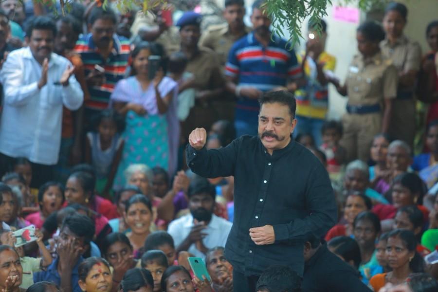 Actor and Makkal Needhi Maiam leader Kamal Haasan joins Sterlite protest at Thoothukudi. Kamal Hassan,actor Kamal Hassan,Sterlite protest,Sterlite protest at Thoothukudi,Thoothukudi,Kamal Hassan at Sterlite protest