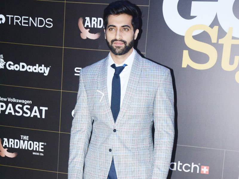 Akshay Oberoi poses for a photo on his arrival at the GQ Style Awards 2018 held at Taj Lands End in Mumbai. Rohit Sharma,Isabelle Kaif,Huma Qureshi,Sapna Pabbi,Akshay Oberoi,Jim Sarbh,Nushrat Bharucha,GQ Style Awards 2018,GQ Style Awards,celebs at GQ Style Awards 2018,GQ Style Awards 2018 pics,GQ Style Awards 2018 images
