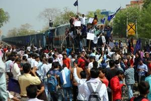 SC/ST Act ruling,Bharat Bandh,bharat bandh by Dalits,Dalits,Dalits Bharat Bandh,Bharat Bandh hits life,Bharat Bandh pics,Bharat Bandh images