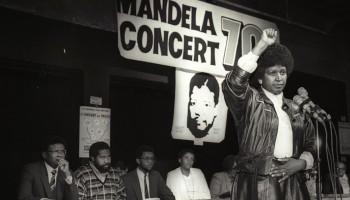 Winnie Mandela,Winnie Mandela dead,Winnie Mandela passed away,Winnie Madikizela-Mandela,Nelson Mandela,Anti-apartheid campaigner