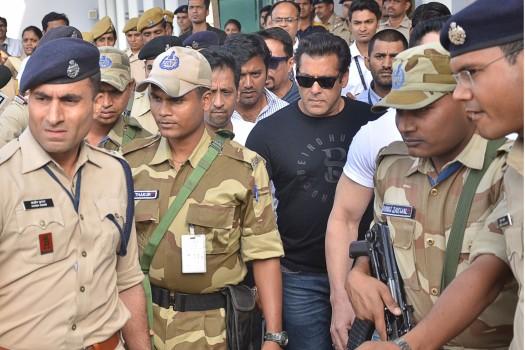 Actor Salman Khan arrives to appear before Jodhpur's Chief Judicial Magistrate (CJM) Rural Court in connection with the hearing in black buck poaching case, on April 4, 2018. The movie stars were accused of poaching black bucks in Kankani village near Jodhpur on October 1-2, 1998, during the shooting of 'Hum Saath Saath Hain' movie.