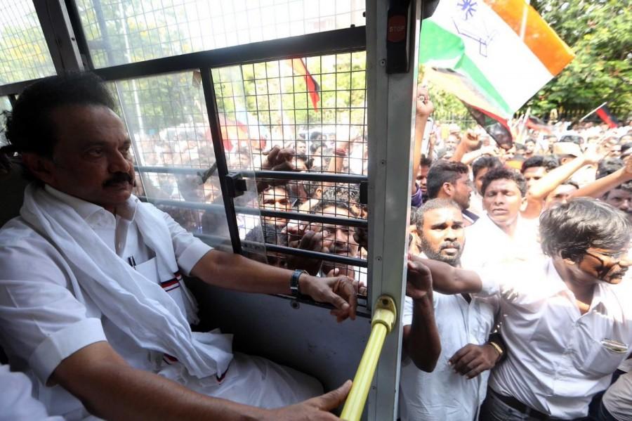 The Supreme Court on February 16 reduced Tamil Nadu's share of Cauvery water from 177.25 thousand million cubic feet (TMC), which was less than the 192 TMC allocated by a tribunal in 2007. Karnataka's share of water was increased by 14.75 TMC. Cauvery protest,Tamil Nadu,Tamil Nadu Bandh,Tamil Nadu bandh pics,Tamil Nadu bandh images,DMK,M.K. Stalin,Stalin