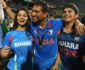 Sara with Sachin Tendulkar and Arjun.