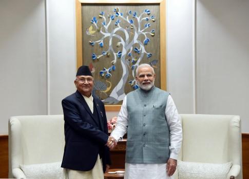 Nepal Prime Minister K.P. Oli was accorded a ceremonial welcome at the Rashtrapati Bhavan here on Saturday. Oli who is on his first visit to India after returning to power in February was received by his Indian counterpart Narendra Modi. Oli, his wife Radika Shakya and a 54-member high-level delegation arrived on Friday on a three-day state visit.