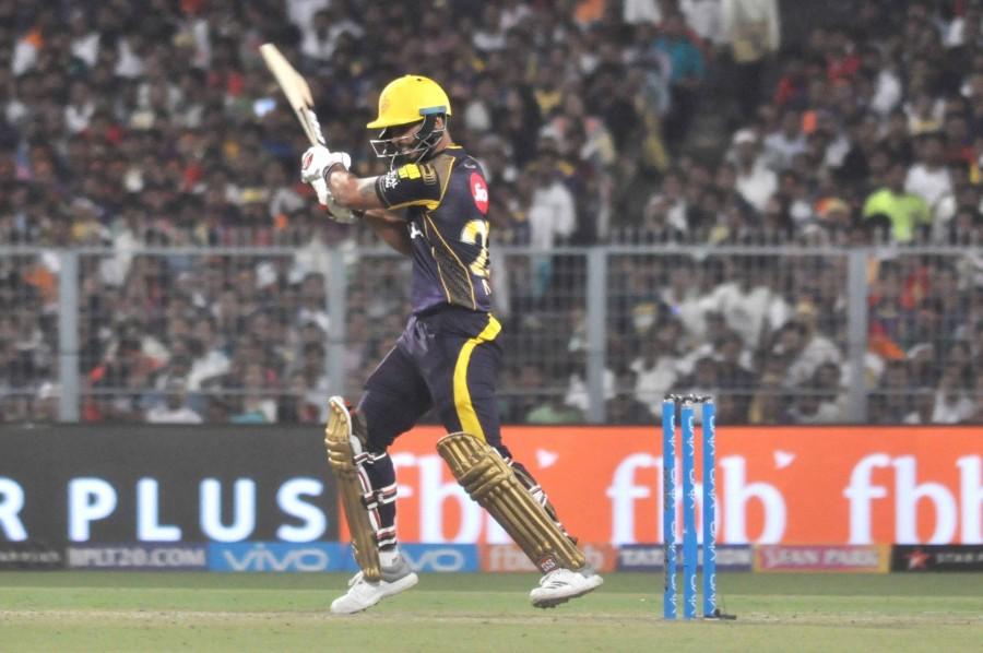 Earlier, veterans De Villiers (44) and opener Brendon McCullum (43) batted well for the three-time finalists before Mandeep's cameo. KKR took wickets at regular intervals but in the last over, Mandeep's pyrotechnics guided RCB to a fighting total. As many as 16 runs were leaked in the final over by Vinay Kumar who had a forgettable comeback for KKR. Two wickets also fell in that over. Kolkata Knight Riders,Kolkata Knight Riders beat Royal Challengers Bangalore,KKR beat RCB,RCB,Royal Challengers Bangalore,Virat Kohli,IPL 2018,IPL 2018 pics,IPL 2018 images