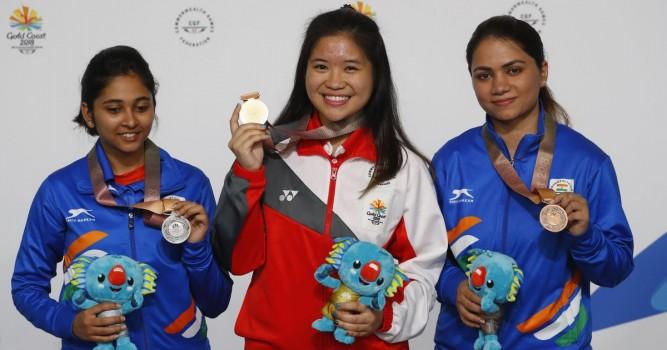 Indian shooters Mehuli Ghosh and Apurvi Chandela bagged silver and bronze respectively in the women's 10m Air Rifle event at the 21st Commonwealth Games here on Monday.