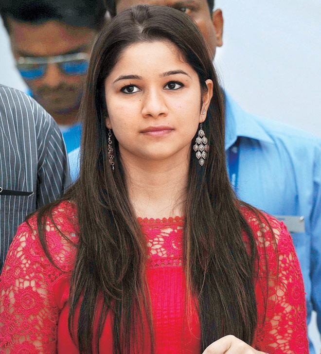 Sara Tendulkar Sara tendulkar,sara tendulkar photos,sara tendulkar bollywood,sachin tendulkar,rare and unseen photos of sara tendulkar