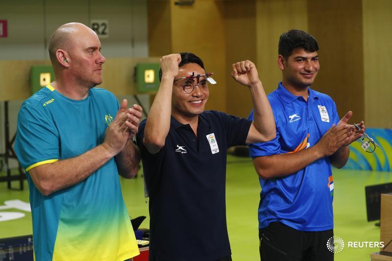 Om shot 584 in the qualifying round to equal the record set by fellow Indian Samaresh Jung at the 2006 CWG in Melbourne. Rai reached the final with a score of 570. Commonwealth Games,Commonwealth Games 2018,CWG 2018,Shooter Jitu Rai,Jitu Rai,Jitu Rai wins gold,Air Pistol