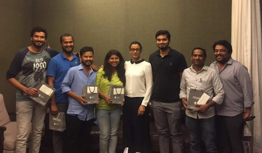 South Indian actor Mahesh Babu gives surprise gift of iPhone X mobiles for Bharat Ane Nenu cast and crew as a token of appreciation. The film is set to hit the screens on April 20, 2018 and the stars are promoting it in a full swing. Mahesh Babu,actor Mahesh Babu,Bharat Ane Nenu,Bharat Ane Nenu crew,Bharat Ane Nenu cast,IPhoneX mobiles,IPhone X mobiles