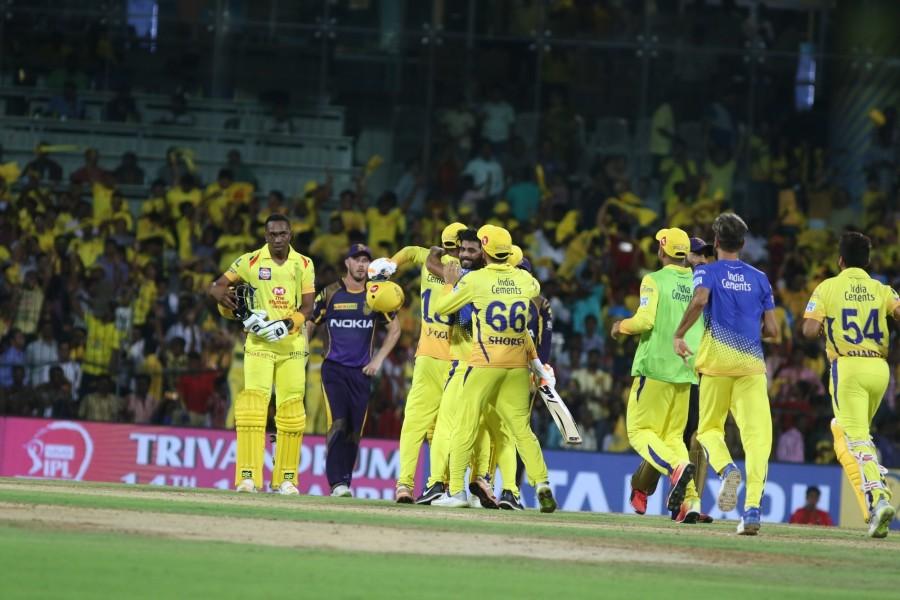 Chasing 203, Watson and Ambati Rayudu (39 off 26; 3x4, 2x6) gave CSK a dream start before they got out and KKR reined in with a one more wicket. But Billings and skipper MS Dhoni (25 off 28; 1x4, 1x6) kept their chances alive with a 54-run stand for the fourth wicket and after Dhoni got out Billings cut loose. The England top-order batsman brought up his 50 in 21 balls, sweeping Tom Curran (2/39), whom he took for 17 runs in the 15th over, to the leg side to bring up the landmark. Kolkata Knight Riders,Chennai Super Kings,Shane Watson,Sam Billings,KKR,CSK,CSK beats KKR