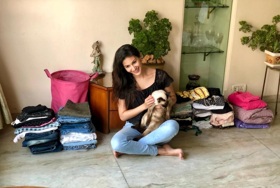 The younger actress has been helping the charity by collecting donation, raising funds and spreading awareness about adopting and rescuing animals off the street and finding them a forever home. Amyra Dastur,actress Amyra Dastur,Amyra Dastur with dogs,Amyra Dastur with cats,Amyra Dastur with pet animals,Amyra Dastur adorable pets,Amyra Dastur pics,Amyra Dastur images