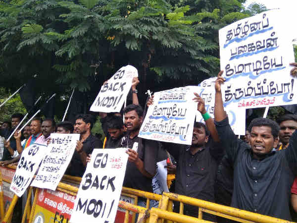 Directors Bharathiraja, Vetrimaran, Gowthaman and Ameer are protesting at Chennai Airport against PM Modi's visit to the state. Bharathiraja,Vetrimaran,Gowthaman,Ameer,Modi in Chennai,Cauvery water row,tamil nadu cauvery water row,Cauvery water protest