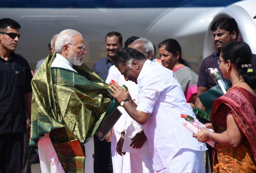 Earlier, a press conference was planned with the Prime Minister at the IIT-Madras, adjacent to the Cancer Institute, but it failed to materialise. Meanwhile, opposition parties, inclduing the DMK, various fringe outfits and Tamil organisations greeted the Prime Minister with black flag protests to condemn the Centre for its failure to set up the Cauvery Management Board (CMB) and the Cauvery Water Regulatory Committee (CWRC) as directed by the Supreme Court. Narendra Modi,PM Narendra Modi,Modi in TN,Modi in Chennai,Narendra Modi in TN,Narendra Modi in Chennai,Palaniswami,Panneerselvam