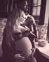 Khloé Kardashian,Khloe Kardashian pregnant,Khloé Kardashian baby bump,Khloé Kardashian baby bump pics,Khloé Kardashian baby bump images,Khloé Kardashian baby bump stills,Khloé Kardashian baby bump pictures,Khloé Kardashian baby bump photos