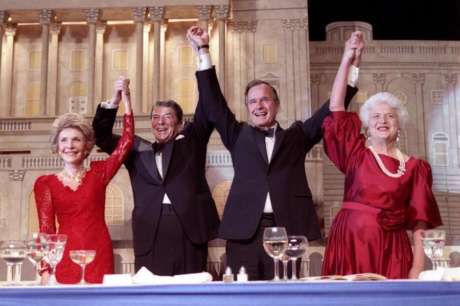 President Ronald Reagan (2nd L) and Vice President George Bush, (2nd R), accompanied by wives Nancy (L) and Barbara, join hands after the President endorses Bushes run for the Presidency during the President's Dinner in Washington, DC in May 11, 1988. Barbara Bush passes away,Barbara Bush,Barbara Bush dead,Barbara Bush passes,former First Lady,Barbara Bush rare pics,Barbara Bush rare images,Barbara Bush rare unseen pics,Barbara Bush rare unseen images
