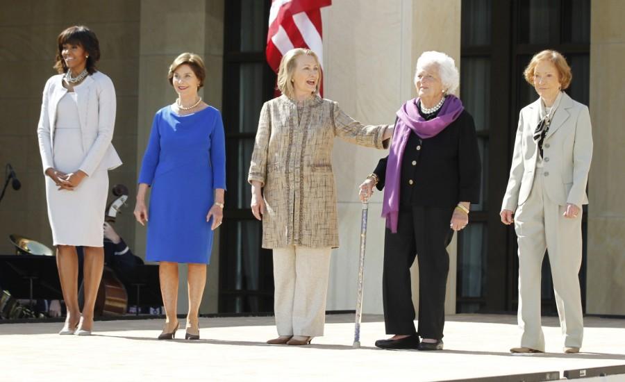 .S. First Lady Michelle Obama (L) poses with former first ladies (2nd L-R) Laura Bush, Hillary Clinton, Barbara Bush and Rosalynn Carter as they attend the dedication ceremony for the George W. Bush Presidential Center in Dallas, April 25, 2013. Barbara Bush passes away,Barbara Bush,Barbara Bush dead,Barbara Bush passes,former First Lady,Barbara Bush rare pics,Barbara Bush rare images,Barbara Bush rare unseen pics,Barbara Bush rare unseen images