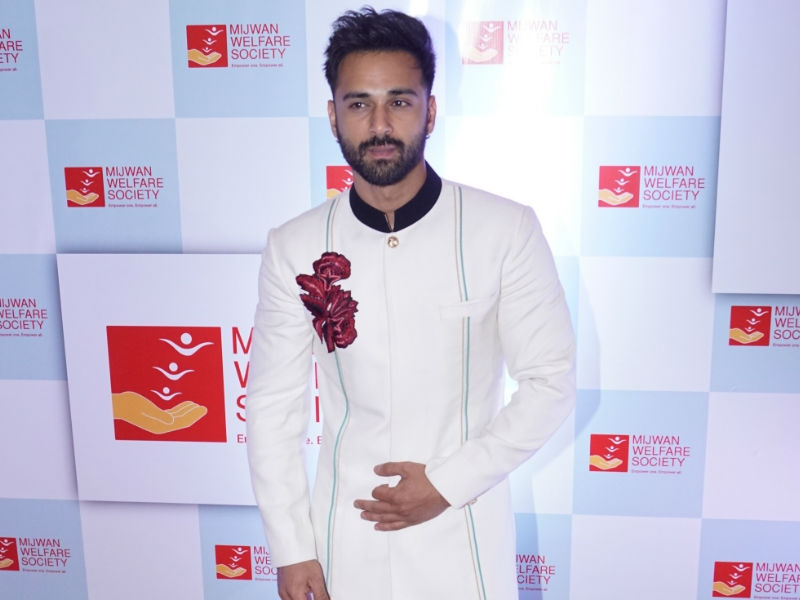 Actor Pulkit Samrat poses for photographers on her arrival at Manish Malhotra's fashion show held at JW Marriott in Bandra, Mumbai on April 19, 2018. Mouni Roy,Sonakshi Sinha,Sooraj Pancholi,Nandita Das,Sonali Bendre,Manish Malhotra,Manish Malhotra show,celebs at Manish Malhotra show,Manish Malhotra show pics,Manish Malhotra show images
