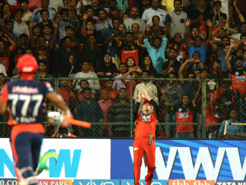 Brief Scores: Delhi Daredevils: 174/5 (Rishabh Pant 85, Shreayas Iyer 52; Yuzvendra Chahal 2/22) vs Royal Challengers Bangalore: 176/4 in 18 overs (AB de Villiers 90 not out, Virat Kohli 30; Glenn Maxwell 1/13). IPL 2018,De Villiers,Royal Challengers Bangalore,Royal Challengers Bangalore beats defeated Delhi Daredevils,RCB beats DD,Indian Premier League,Indian Premier League 2018,IPL,IPL 2018 pics