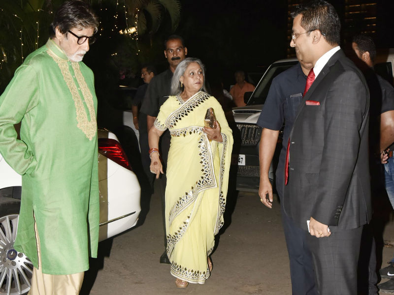 Amitabh Bachchan and Jaya Bhaduri Bachchan arrive at the wedding reception of Saudamini Mattu and Siddharth Bhandari in Mumbai. Aishwarya Rai,Amitabh Bachchan,Sonam Kapoor,Sara Ali Khan,Karan Johar,Saudamini Mattu,Siddharth Bhandari wedding reception,Saudamini Mattu wedding reception,Saudamini Mattu wedding reception pics,Saudamini Mattu wedding reception images,Siddharth Bhandari