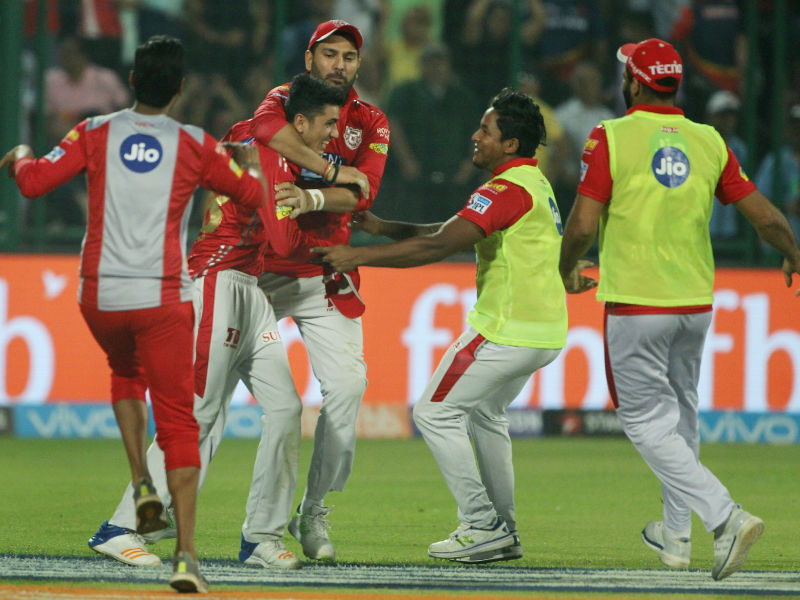 Pacer Liam Plunkett scalped three wickets while Avesh Khan and Trent Boult chipped in with two each to hurt the Punjab's batting line-up. Put in to bat, the visitors received the early blow when Avesh dismissed opener Aaron Finch (2) in the second over. Incoming batter Mayank Agarwal and opener Lokesh Rahul (23) then showed some resistance, putting a 36-run partnership for the second wicket to take Punjab to 42 runs. However, Plunkett struck in the fifth over to put an end to Rahul's innings. Agarwal (21) was the next to depart as in-form Plunkett struck again in the eighth over, which left Punjab reeling at 60/3. Kings XI Punjab,Delhi Daredevils,Kings XI Punjab beats Delhi Daredevils,Indian Premier League,Indian Premier League 2018,IPL 2018,IPL 2018 pics,IPL 2018 images