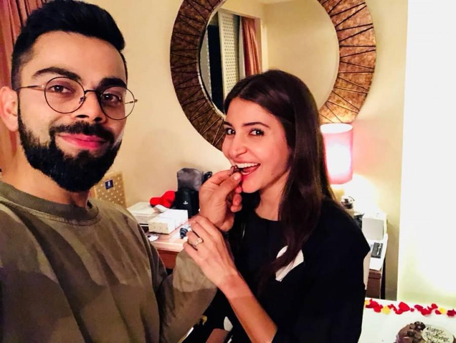 Earlier, Virat Kohli took his Instagram page to wish his 'love' on her birthday, by posting: "Happy B'day my love. The most positive and honest person I know. Love you ♥️. On the film front, the actress, who is also a producer, will be seen in "Sui Dhaaga". Virat Kohli,virat kohli anushka sharma,Anushka Sharma,Anushka Sharma 30th birthday,Anushka Sharma birthday celebration,Anushka Sharma birthday celebration pics,Virat Kohli celebrates Anushka Sharma birthday