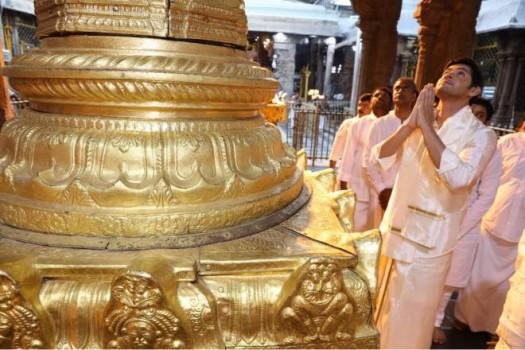 Superstar Mahesh Babu's recent film Bharat Ane Nenu opened to huge positive buzz and packed houses all over. The movie had an exceptional first week and it grossed Rs 161 crores in week one. Showing no signs of slowing down, Bharat Ane Nenu is even having its dream run in second week all over. The film even took the advantage of Mayday and it raked massive revenues on the holiday. BAN collected Rs 192.74 crores in 12 days of its run and is still counting all over. The film had a super strong second weekend and has been minting decent revenues on weekdays. Recently actor Mahesh Babu visits Tirumala along with the Bharat Ane Nenu team.