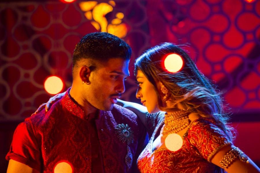 Naa Peru Surya is an upcoming Telugu movie directed by Vakkantham Vamsi and produced by Sirisha Lagadapati, Sridhar Lagadapati, Bunny Vasu, K. Nagendra Babu. Allu Arjun,Anu Emmanuel,Naa Peru Surya,Naa Peru Surya movie stills,Naa Peru Surya movie pics,Naa Peru Surya movie images,Naa Peru Surya movie pictures,Naa Peru Surya movie photos,Naa Peru Surya, Naa Illu India,Naa Peru Surya, Naa Illu India pics,Naa Peru
