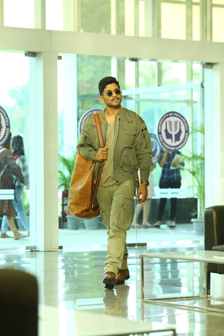 Naa Peru Surya is an upcoming Telugu movie directed by Vakkantham Vamsi and produced by Sirisha Lagadapati, Sridhar Lagadapati, Bunny Vasu, K. Nagendra Babu. Allu Arjun,Anu Emmanuel,Naa Peru Surya,Naa Peru Surya movie stills,Naa Peru Surya movie pics,Naa Peru Surya movie images,Naa Peru Surya movie pictures,Naa Peru Surya movie photos,Naa Peru Surya, Naa Illu India,Naa Peru Surya, Naa Illu India pics,Naa Peru