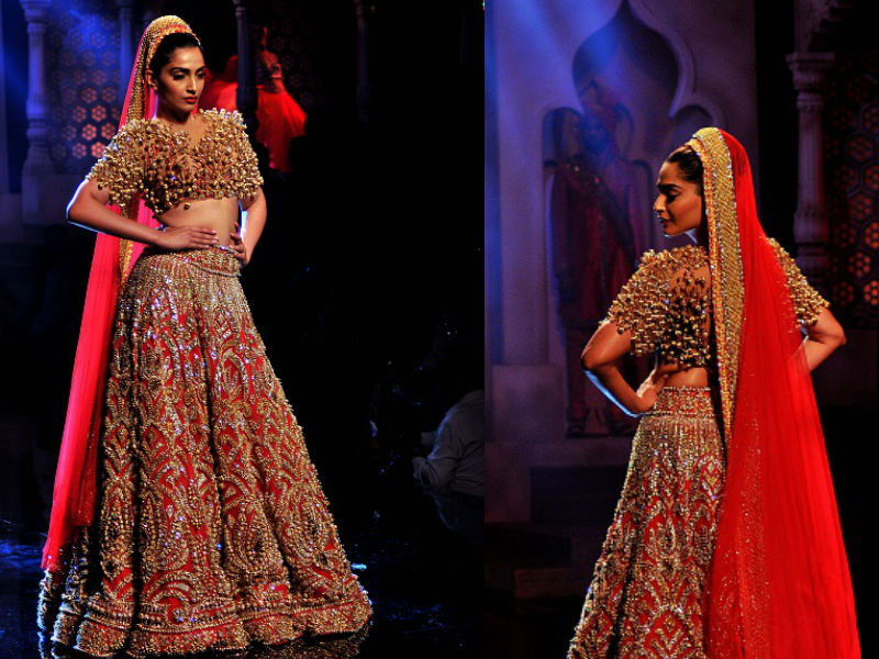 9) Bollywood actress Sonam Kapoor wears the creation of Indian designer Abu Jani and Sandeep Kohsla during the BMW Bridal Fashion Week 2015. Sonam Kapoor wedding,Sonam Kapoor marriage,Veere Di Wedding actress,Sonam Kapoor bride,Sonam Kapoor bride look,Sonam Kapoor bride look pics,Sonam Kapoor bride look images,sonam kapoor anand ahuja,Sonam Kapoor wedding pics,Sonam Kapoor wedding images,Sonam