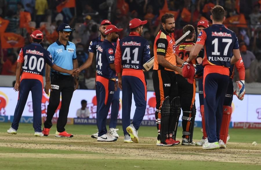 IPL 2018: Sunrisers Hyderabad regain top spot after beating Delhi ...