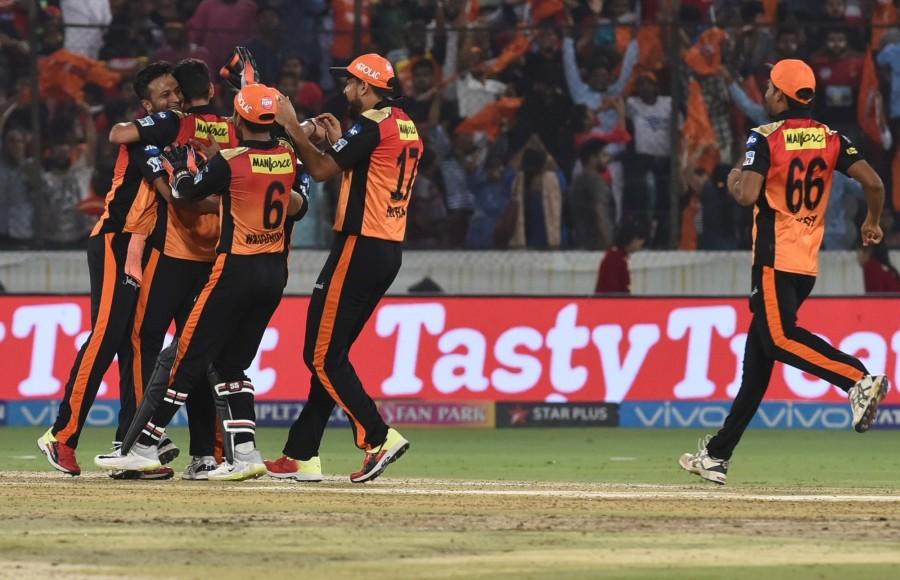 Parthiv Patel gave RCB a flashy start scoring a 13-ball 20 before skipper Kohli blasted a 30-ball 39 to put the tourists on course for a comfortable win. Kohli started with his trademark cover drive for a boundary before taking left-arm spinner Shakib Al Hasan to the cleaners on three consecutive occasions. Kohli survived a scare from Afghan leg-spinner Rashid Khan when his edge went through Kane Williamson's hands to the boundary but could not ride his luck a second time when Yusuf Pathan pulled off a blinder of a catch at short third man off Shakib. Sunrisers Hyderabad beat Royal Challengers Bangalore,SRH beats RCB,Virat Kohli,Indian Premier League,Indian Premier League 2018,IPL 2018,IPL 2018 pics,IPL 2018 images