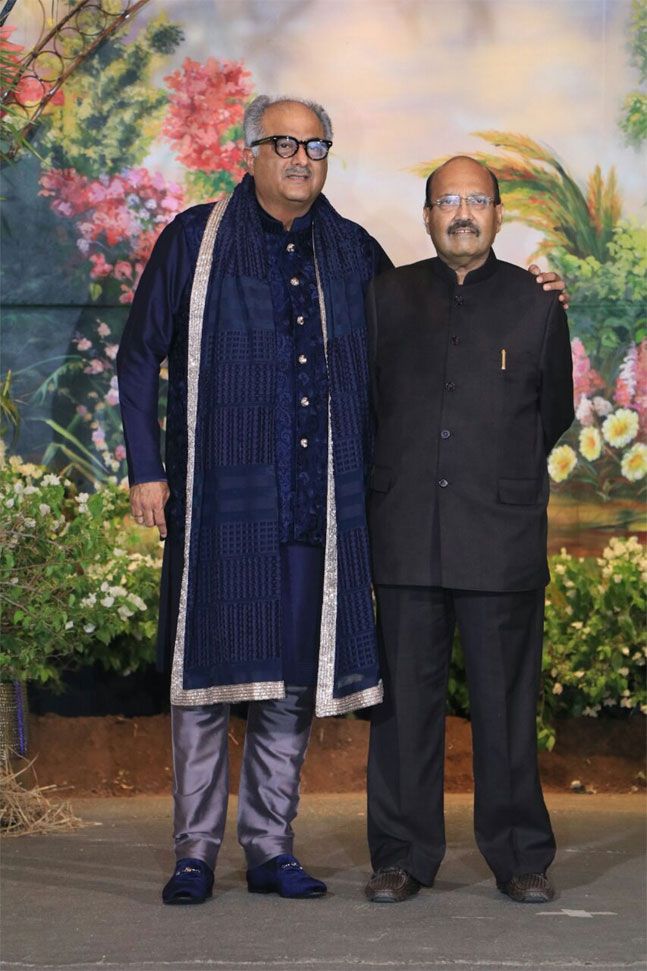 Boney Kapoor and Amar Singh at Sonam Kapoor-Anand Ahuja's wedding reception. Sonam Kapoor,Sonam Kapoor and Anand Ahuja,Sonam Kapoor and Anand Ahuja wedding reception,Sonam Kapoor and Anand Ahuja wedding reception pics,Sonam Kapoor wedding reception,Sonam Kapoor wedding reception pics