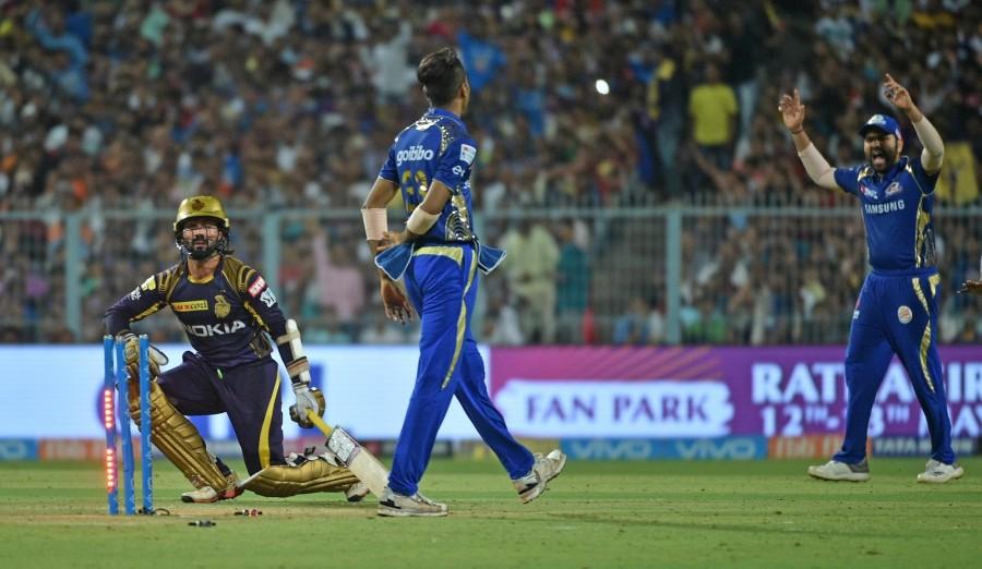 Lewis and Suryakumar stitched together a 46-run stand for the opening wicket as Mumbai were 47/1 at the end of Powerplay. Former Kolkata player Suryakumar who has been Mumbai's batting mainstay this season, then threw away a strong start, pulling a Chawla half tracker to Rinku Singh at deep midwicket. Ishan finally fell trying to clear the deep square leg boundary just after hitting a six but picked out Robin Uthappa. Hardik (19; 13b; 2x6) and Rohit departed in quick succession with the latter giving Prasidh Krishna his first IPL wicket. Mumbai Indians,Mumbai Indians beats Kolkata Knight Riders,MI beats KKR,Ishan Kishan,Indian Premier League,Indian Premier League 2018,IPL 2018,IPL 2018 pics,IPL 2018 images