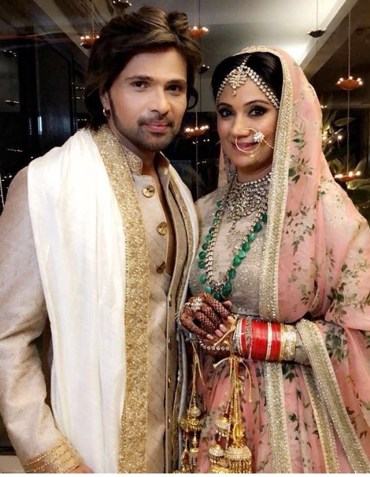 Sonia is a television actress, seen in shows like "Kaisa Ye Pyar Hai", "Jugni Chali Jalandhar", "Yes Boss" and "Remix". Himesh Reshammiya,Himesh Reshammiya wedding,himesh reshammiya sonia kapoor,Himesh Reshammiya wedding pics,Himesh Reshammiya wedding images,Sonia Kapoor,Sonia Kapoor wedding,Sonia Kapoor wedding pics,Sonia Kapoor wedding images