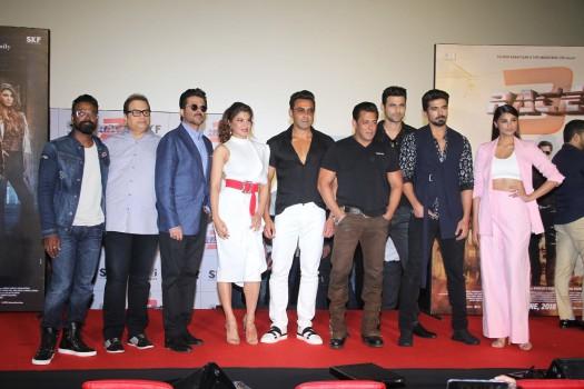 The trailer launch event of Salman Khan's much-awaited film, Race 3 was nothing less than a grand event. After immense anticipation, the makers finally released the trailer of Salman Khan starrer action entertainer Race 3 in a 3D format. The entire cast of Race 3 along with the makers graced the event with their presence. Present at the event were superstar Salman Khan, Jacqueline Fernandez, Anil Kapoor, Bobby Deol, Daisy Shah, Saqib Saleem, Freddy Daruwala, director Remo D'Souza and producer Ramesh Taurani.