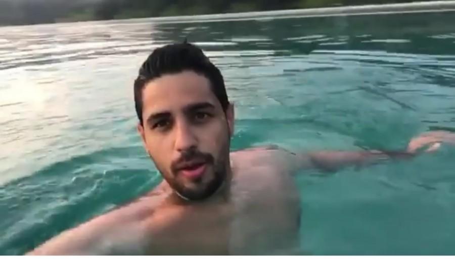 3) Sidharth Malhotra – This handsome hunk gave us major FOMO from Andaman and Nicobar Islands! Right from cycling around beautifully paved streets of Havelock, to becoming a certified scuba diver along the coast, Sidharth’s vacation has left us wanting to run off to this union territory sooner rather than later. Taapsee Pannu,Ranveer Singh,Sidharth Malhotra,Richa Chadha and Ali Fazal,Richa Chadha,Ali Fazal,Parineeti Chopra