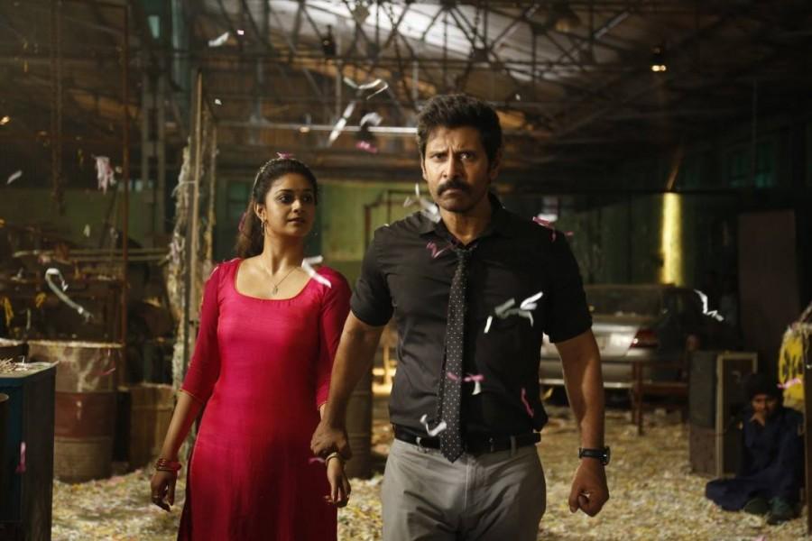 The film's soundtrack album and background score were composed by Devi Sri Prasad. Saamy Square has been made with a whopping budget of Rs 50 crore. Vikram,Keerthy Suresh,Bobby Simha,Saamy Square movie stills,Saamy Square,Saamy Square movie pics,Vikram Saamy Square,Saamy Square pics,Saamy Square images