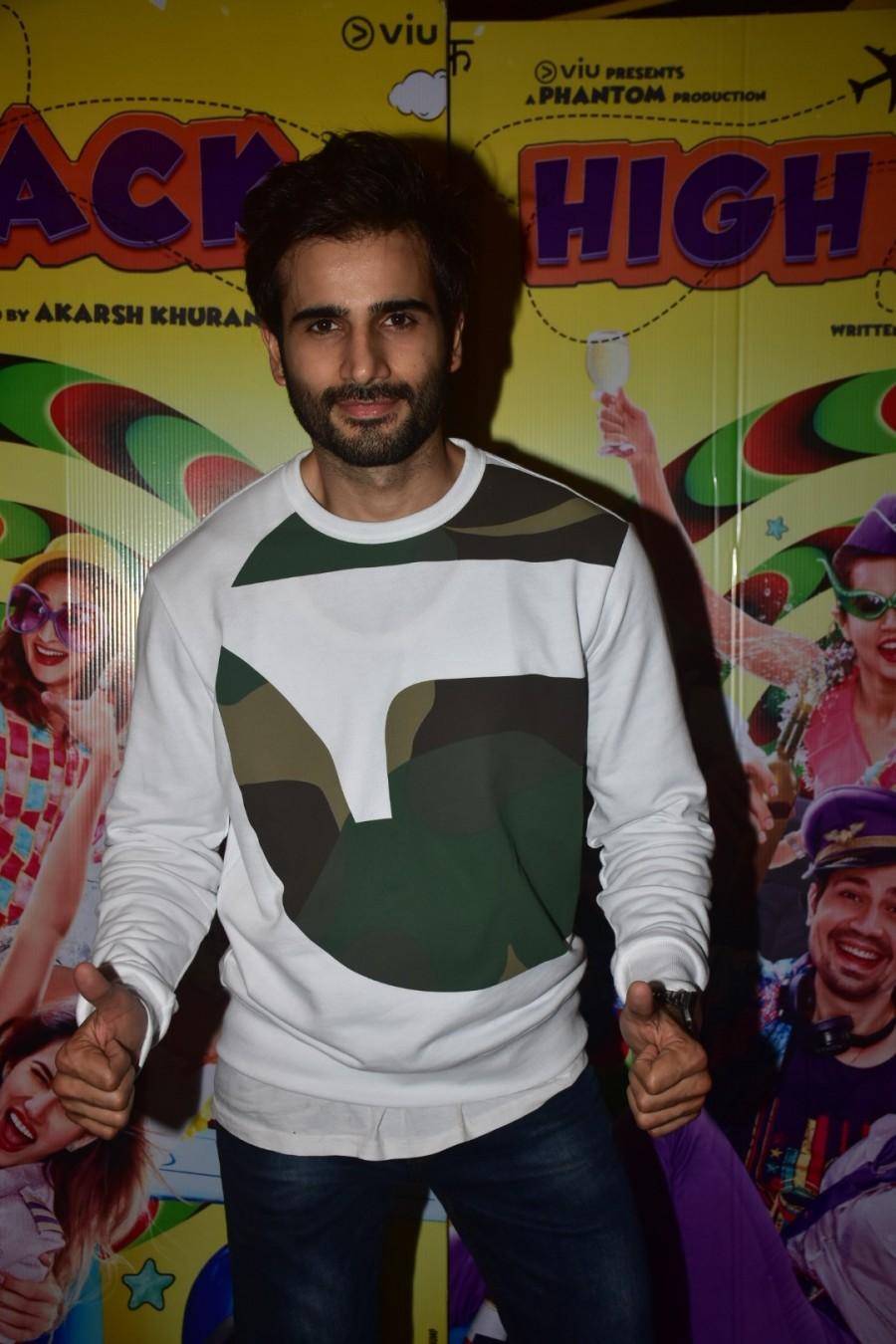 Karan Tacker poses for photographers on his arrival at High Jack special screening. High Jack special screening,High Jack,Vicky Kaushal,Sumeet Vyas,Siddhanth Kapoor,High Jack special screening pics,High Jack special screening images,High Jack special screening stills,High Jack special screening pictures
