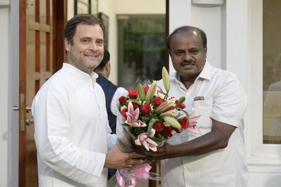 Karnataka Chief Minister designate H.D. Kumaraswamy calls on Congress President Rahul Gandhi in New Delhi, on May 21, 2018. Kumaraswamy,H.D. Kumaraswamy,Rahul Gandhi,sonia gandhi,UPA Chairperson Sonia Gandhi,Congress President Rahul Gandhi,CM Kumaraswamy