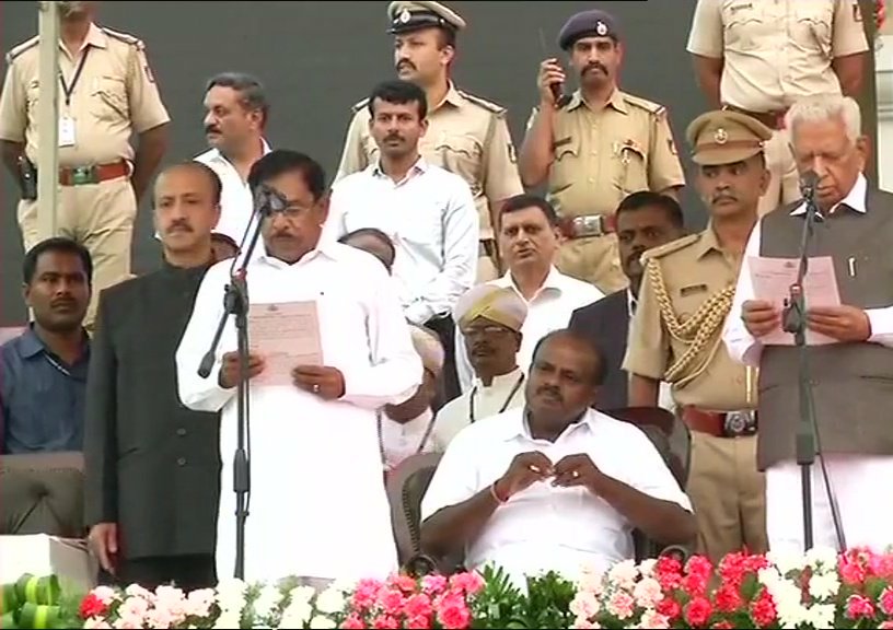 G.S. Parameshwara of the Congress was sworn in as the Deputy Chief Minister. Kumaraswamy swearing-in,hd kumaraswamy swearing-in ceremony,Kumaraswamy,HD Kumaraswamy,sonia gandhi,Rahul Gandhi,Mamata Banerjee,Pinarayi Vijayan,Chandrababu Naidu,Arvind Kejriwal