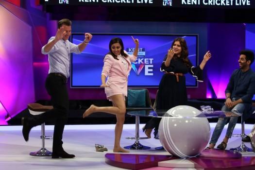 'Veeres' Kareena Kapoor Khan, Sonam Kapoor, Swara Bhaskar and Shikha Talsania as they grace Kent Cricket Live with their ever-elegant presence on the 23rd of May and 24th of MAY 2018, 5.p.m. onwards. The four Bollywood leading ladies join Star Sports #SelectDugout experts 'Binga' Brett Lee and Darren Sammy, and Star Sports Anchor Aparshakti Khurana in a fun filled segment rife with excitement and activity. The episode showcases the 'Veeres' having a gala time with the two cricketers as they teach Brett Lee and Darren Sammy some groovy Bollywood dance steps, play Dumb Charades and take part in an umpiring signal quiz. The episode also includes the Veeres hosting a fun relationship quiz with and Brett Lee, Michael Clarke, Irfan Pathan and Graeme Smith. Watch how Brett Lee wins the relationship quiz because of his thoughtful answers only on Star Sports network! Veere Di Wedding is said to be a coming of age story revolving around four friends. The film is slated for release on June 1st, 2018.
