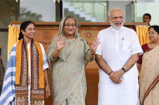 PM Narendra Modi and PM of Bangladesh, Ms. Sheikh Hasina jointly inaugurated the Bangladesh Bhavan at Santi Niketan in West Bengal.