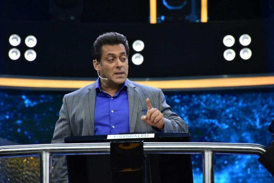 When Bollywood superstar Salman Khan made his television debut with "Dus Ka Dum" back in 2008, he was scared to open up his real self in front of the audience. But as he is set to come face-to-face with the common man through a revamped version of the game show, he said he has come to terms with being who he is in front of the people. "Dus Ka Dum" is coming back on Sony Entertainment Television on June 4 after nine years. "This show came in first in 2008, and I marked my TV debut. There was a little negativity about me that time and I was really scared to come and show my original personality through 'Dus Ka Dum', but then I decided to come on TV. "I felt that TV is the most powerful medium around, I asked my father whether I should do it because there will be the common man. I was scared of being me or who I am," Salman said at the show's launch here on Monday night. Salman sought his father, writer Salim Khan's advise, who told him "this is what you are. Go and show the world who you are. If you're accepted, it's okay, if not, then change yourself." He said unlike films, when an actor takes on a non-fiction show on TV, that's when his or her own personality comes out. Salman Khan,actor Salman Khan,Dus Ka Dum Season 3,Dus Ka Dum,Dus Ka Dum Season 3 launch,Dus Ka Dum Season 3 opening