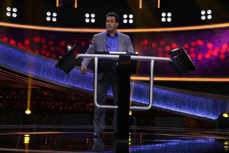 Salman, who has spent over two decades in the Hindi film industry, continues to be one of the biggest crowd pulers in Bollywood. Salman Khan,actor Salman Khan,Dus Ka Dum Season 3,Dus Ka Dum,Dus Ka Dum Season 3 launch,Dus Ka Dum Season 3 opening