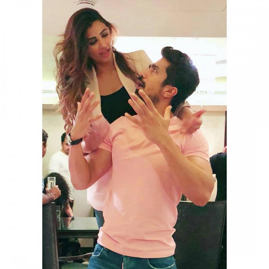 Daisy Shah's Instagram latest pics are winning our hearts. Daisy Shah,actress Daisy Shah,Daisy Shah Instagram pictures,Daisy Shah Instagram pics,Daisy Shah Instagram images,Daisy Shah hot pics,Daisy Shah hot images,Daisy Shah hot stills,Race 3,Salman Khan