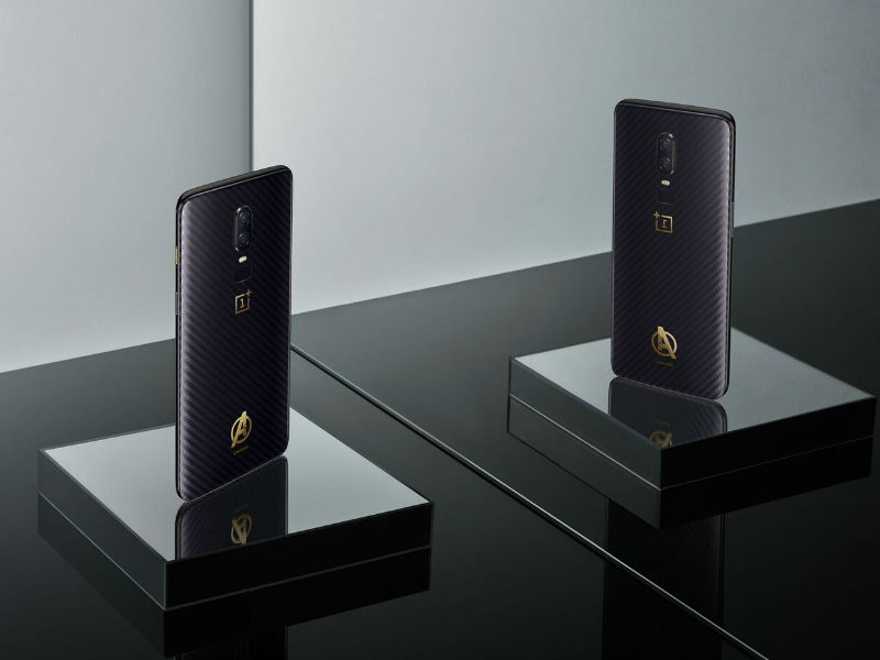 The company has done away with aluminium back for good and the glass-finished rear of "mirror black" OnePlus 6 looked dapper. The way it caught light when we held it up in hands was incredible. OnePlus 6,oneplus 6 launch,OnePlus 6 pics,OnePlus 6 images,OnePlus 6 stills,OnePlus 6 pictures,OnePlus 6 first look