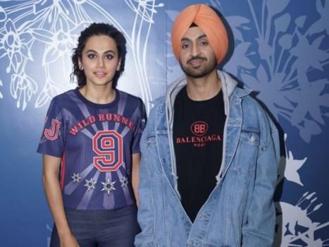 Soorma starring Diljit Dosanjh in the lead role is based on the life journey of the legendary Hockey player and the ex-Captain, Sandeep Singh. Since it is a lesser known fact that, Sandeep Singh has been hailed as one of the world' most dangerous drag-flickers of all time with drag speeds of over 145 km/hr which led to his nickname, 'Flicker Singh'. In order to have an exposure to Sandeep Singh's life journey, the makers of Soorma held a special event in the city recently. The makers organised for a special screening which showcased a behind the scene making video of Diljit Dosanjh, who is all set to play Sandeep Singh and Taapsee Pannu. It was a complete emotional affair as people present at the event were completely moved by Sandeep's life journey on which Soorma is based on.